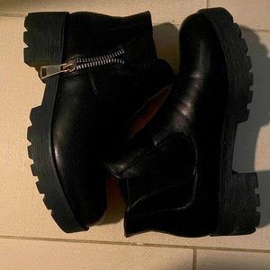 Black boots size 10